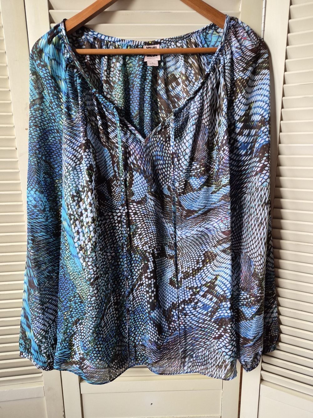 Anne Klein Sheer Blue Blouse Size Large